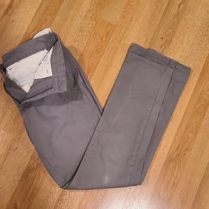 Gray old navy skinny fit gray chinos (29 x 30)